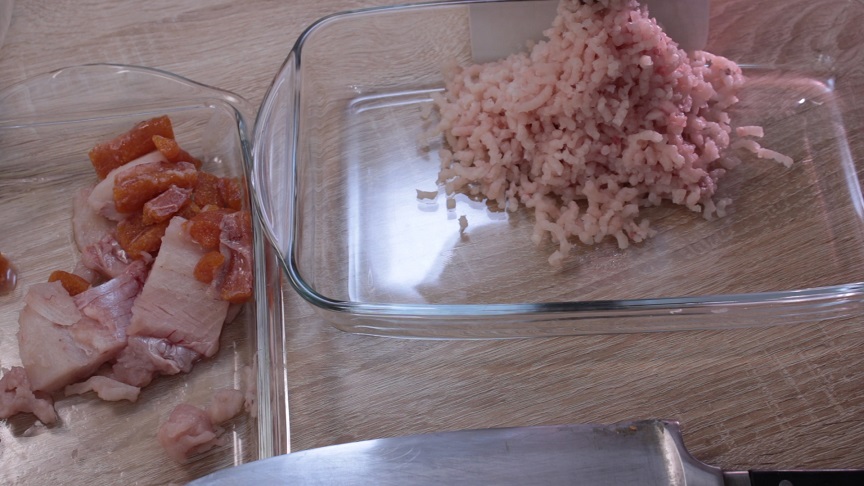 фарш прокрученный через мелкую решетку мясорубки
