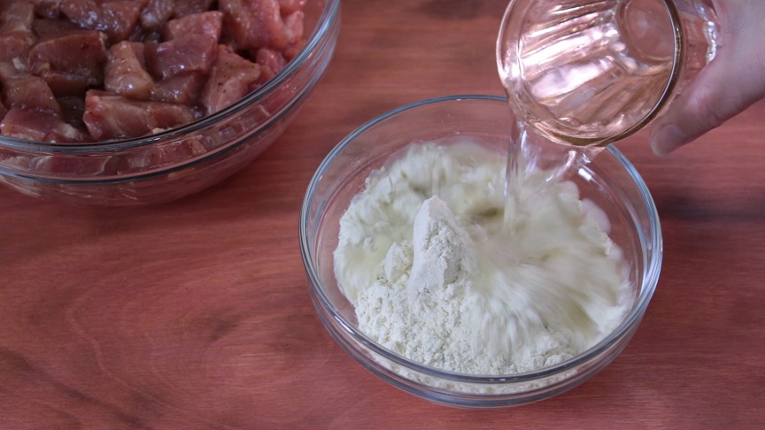 лук репчатый мелко нарезать